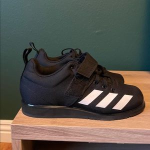 Women’s Adidas powerlift shoes